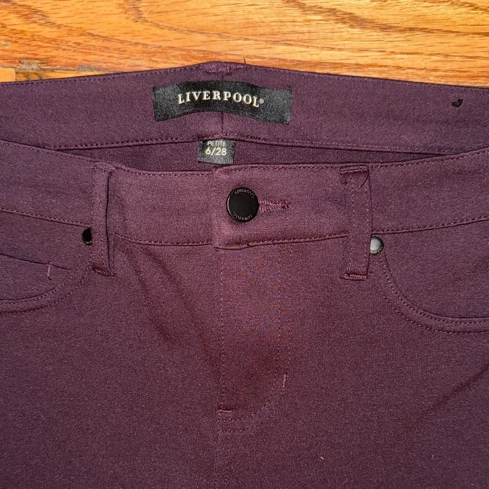 LIVERPOOL Women's 6/28‎ petite Skinny Ankle Stretch Pants in Aubergine